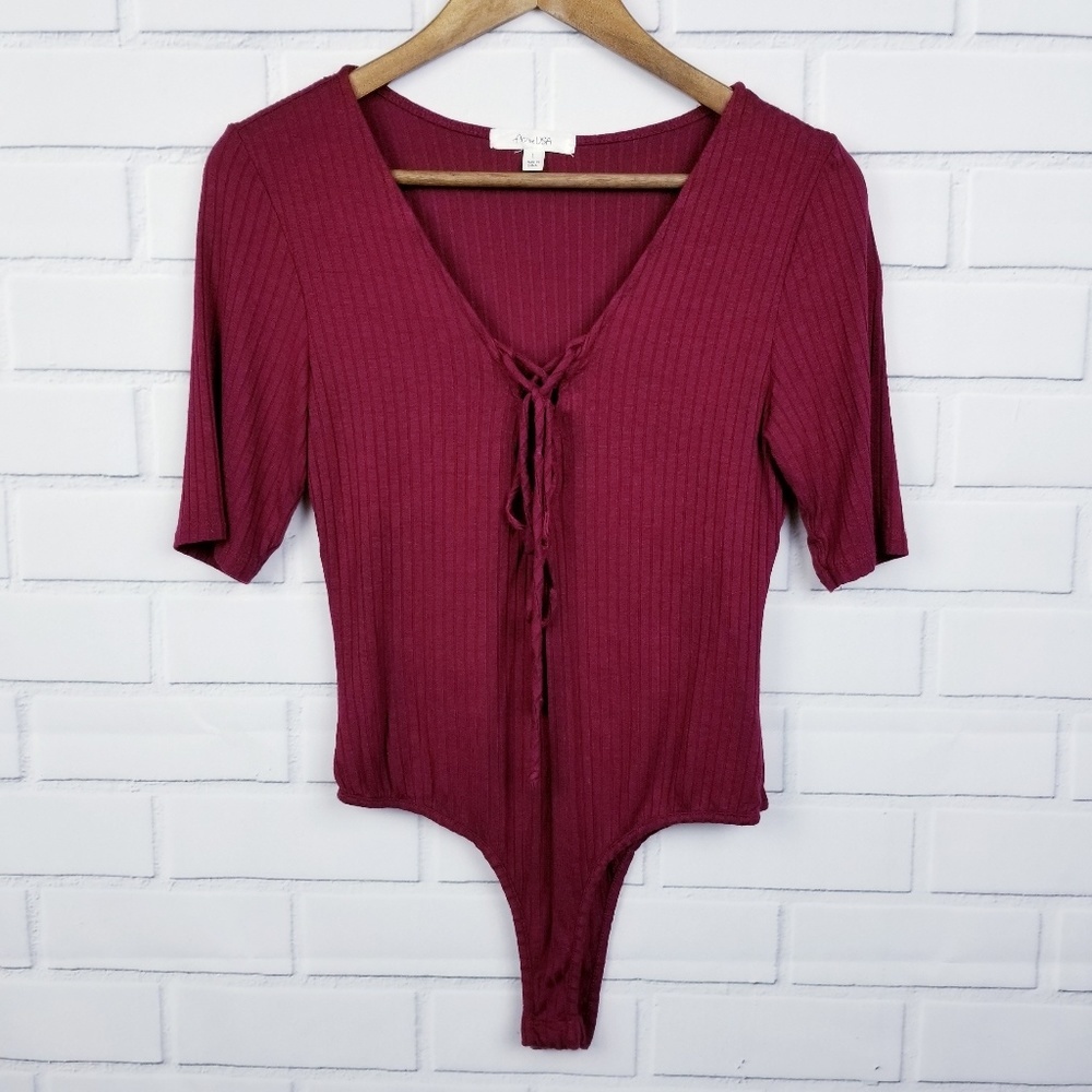 Womens Ribbed Short Sleeve Bodysuit Top‎ Size L Maroon V-Neck Tie Front Stretch